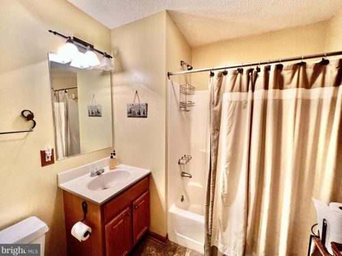 189 Lyle House Rd, Mathias WV  26812 exterior