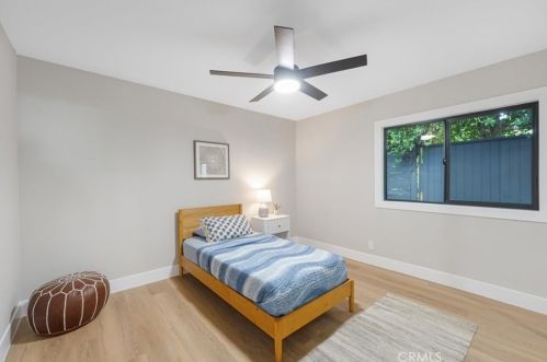 14942 Camarillo St, Van Nuys CA  91403-2004 exterior
