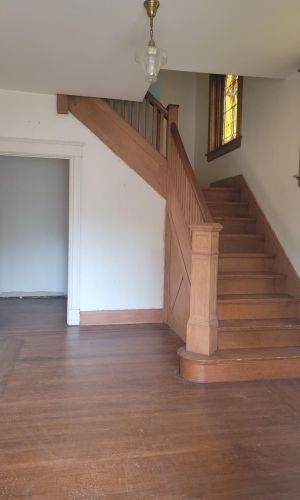 6031 Cary Ave, Cincinnati, OH 45224-2461
