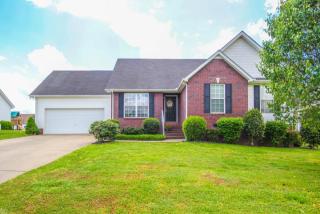 518 Heartland Ln, Murfreesboro, TN 37127-7118