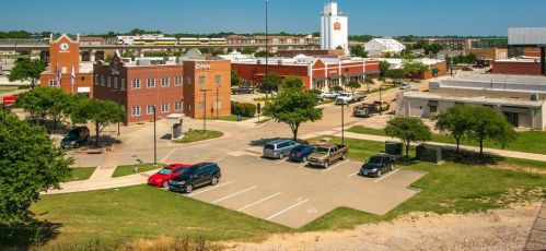 1544 Jackson St, Carrollton TX 75006-6255 exterior