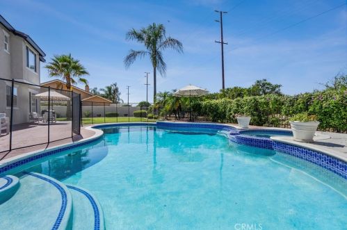 1191 Pamplona Dr, Riverside CA  92508-8724 exterior