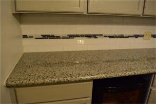 1415 Buescher Dr, Houston TX  77043-3904 exterior