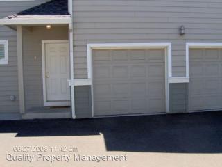 746 Swing Ln, Medford OR  97501-1693 exterior