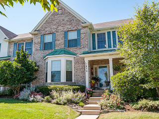 1879 Wagner Rd, Batavia, IL 60510-9012