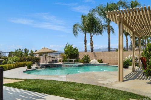 13622 Canyon Crest Rd, Yucaipa, CA 92399-5824