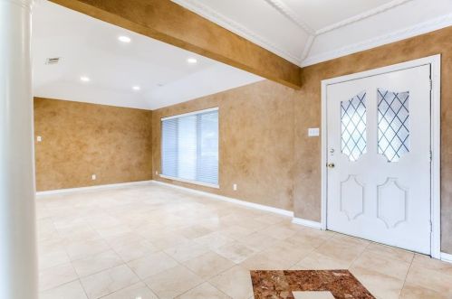 6411 Covecreek Pl, Dallas, TX 75240-5451