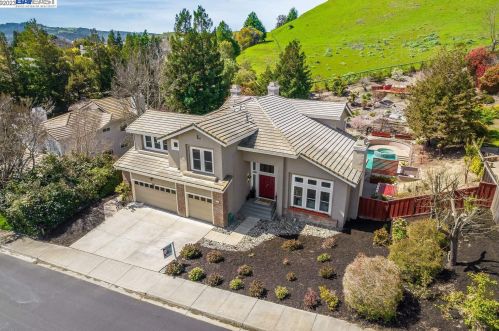 8244 Brittany Dr, Pleasanton, CA 94568-3505