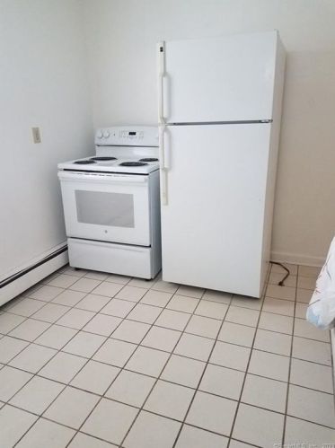 88 Carlton St, Wallingford CT  06492-4404 exterior