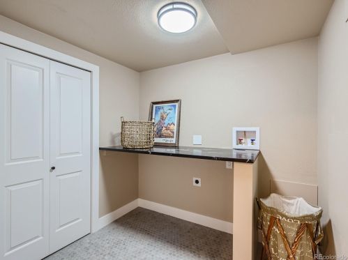 7083 Oneida Cir, Englewood CO  80112-1125 exterior