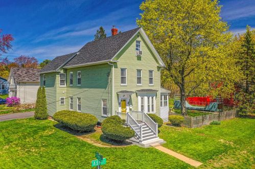 49 Ash St, Dover, NH 03820-3022