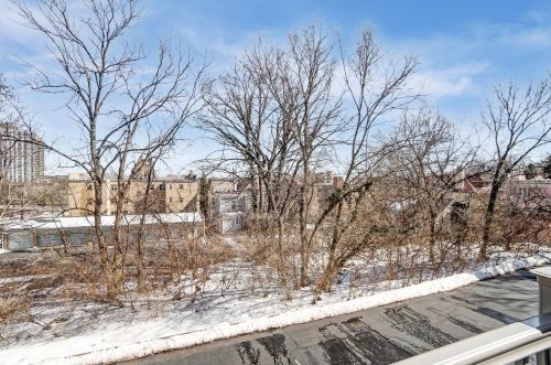 2112 Alpine Pl, Cincinnati OH  45211-3528 exterior