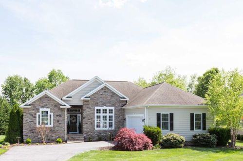 705 College View Dr, Bridgewater, VA 22812-3536