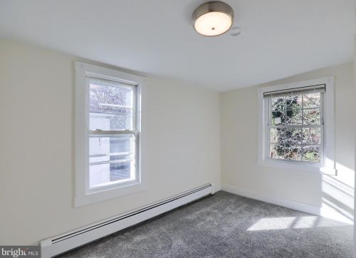 235 Walnut St, Lancaster PA  17602-2342 exterior