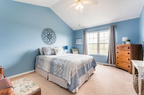 587 Stonegate Dr, Sycamore IL  60178-8907 exterior