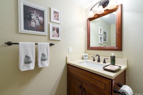 8198 Woodsboro Ave, Anaheim CA  92807-2519 exterior