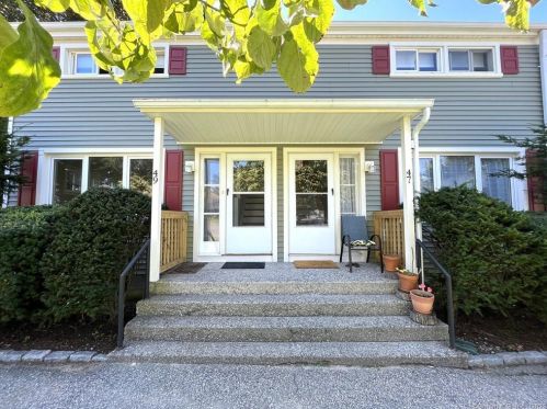 47 Mclaughlin Ter, Derby CT  06418-2126 exterior