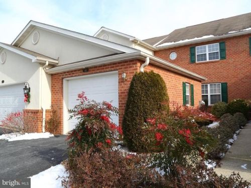 114 Sutherland Rd, Lancaster, PA 17603-9052