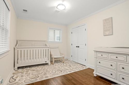 10 Harvann Rd, Norwalk CT  06850-1905 exterior