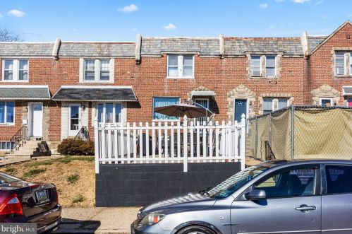 6366 Glenloch St, Philadelphia, PA 19135-3204