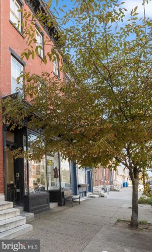 1914 Fairmount Ave, Philadelphia PA  19130-2012 exterior
