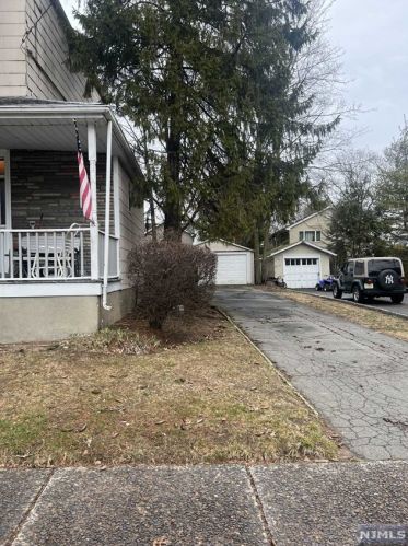 99 Madison Ave, Cresskill, NJ 07626-2012