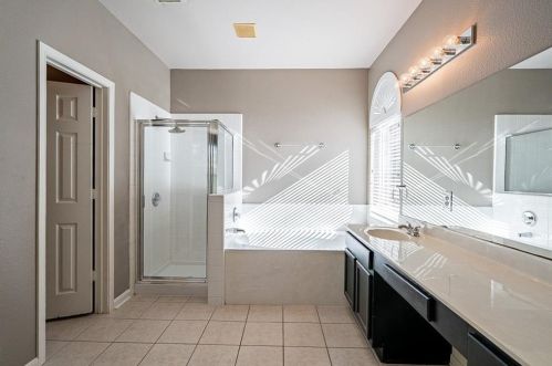 4029 Cyn Gln Cir, Austin TX  78732-2187 exterior