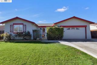 679 Ruby Rd, Livermore, CA 94550-5145
