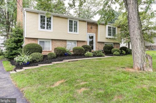 1312 Albany Rd, Harrisburg, PA 17112-1601