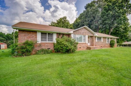 243 Parker Rd, Big Canoe, GA 30143-5411