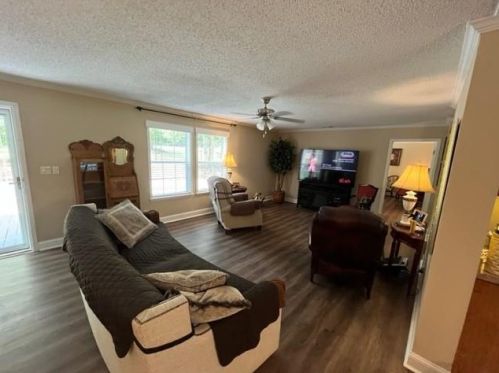 462 Wo Smith Rd, Jefferson GA  30549-3083 exterior
