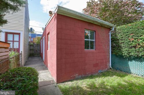 326 Mary St, Lancaster PA  17603-3331 exterior