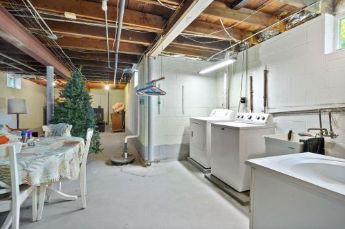 1008 James Ave, Saint Paul MN  55102-3333 exterior