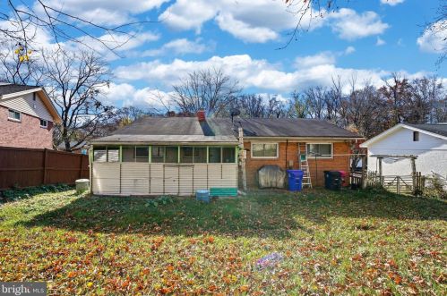 822 Malibu Dr, Silver Spring MD 20901-3648 exterior