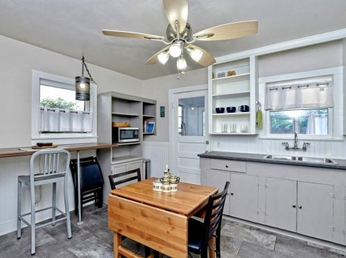 1400 51st St, Austin TX  78756-2608 exterior