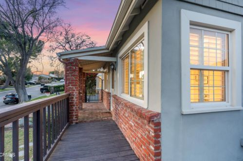 3309 Burritt Way, Glendale, CA 91214-1235