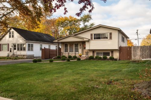 42 Wisconsin Ave, Addison, IL 60101-3830