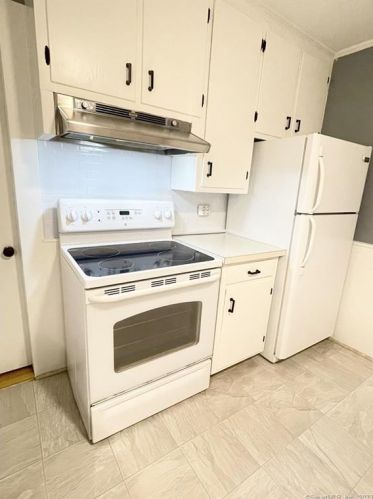 177 Prospect St, Middletown CT  06457-2625 exterior