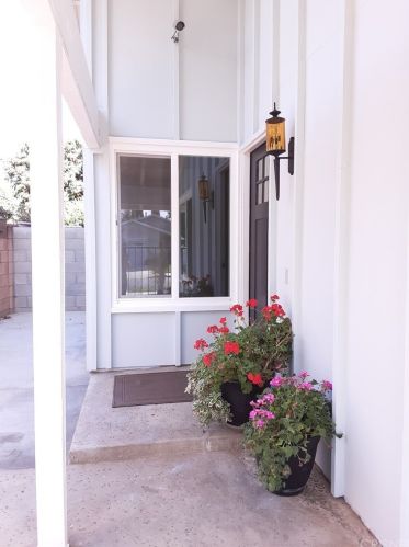 2128 Guerne Ave, Simi Valley, CA 93063-2728