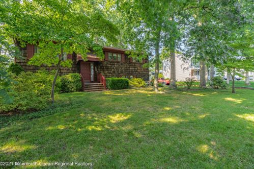 585 Lanlac Dr, Lacey Township, NJ 08734-2127
