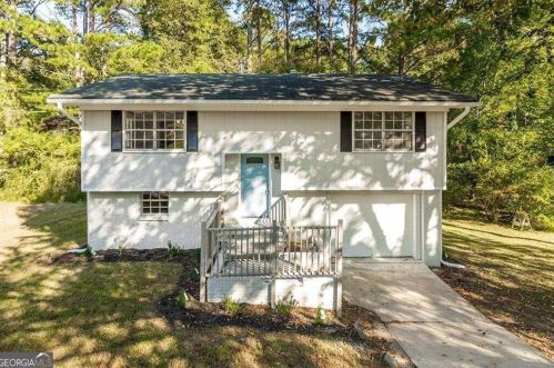 610 Alex Dr, Atlanta GA  30331-4350 exterior