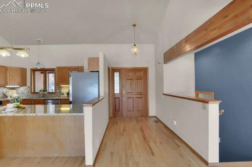 2720 Sunnywood Ave, Woodland Park CO 80863-9401 exterior