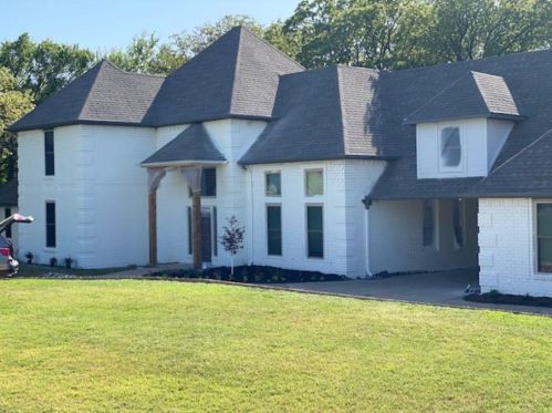 6005 Autumn Hills Dr, Fort Worth TX  76140-9695 exterior