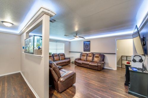 420 Farrer St, Angleton TX 77515-5027 exterior