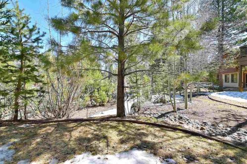 10841 Cinnabar Way, Truckee CA  96161-2336 exterior