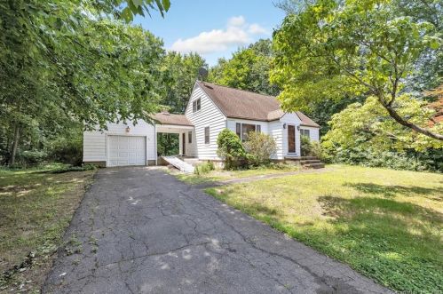 42 Federal Rd, Huntington, CT 06484-3437
