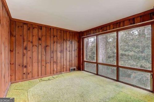 4132 Haverhill Dr, Atlanta GA  30342-3818 exterior