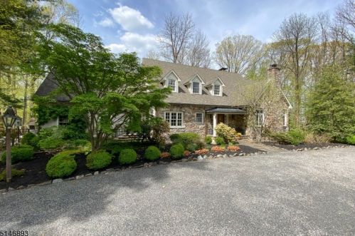 205 Rolling Hill Rd, Montgomery, NJ 08558-2323