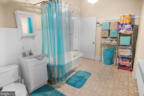 524 York St, Hanover PA 17331-3374 exterior