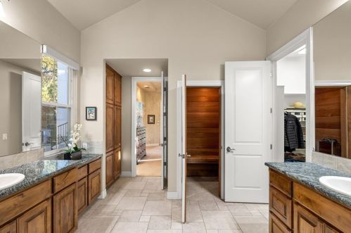 4008 Dry Creek Dr, Austin TX  78731-4825 exterior